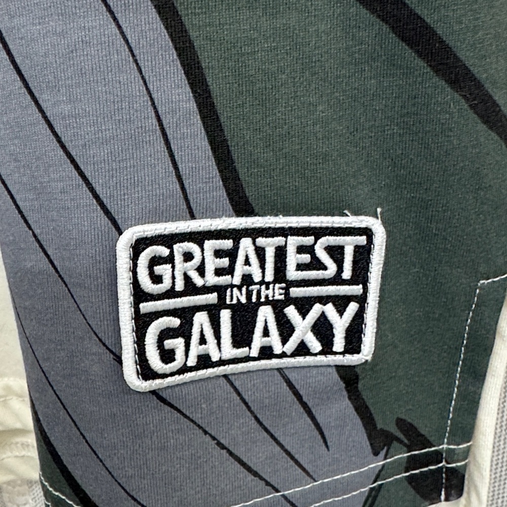 NWT Star Wars Vader Long Sleeve Shirt - Cream, Black, and Red Size M - Picture 5 of 8